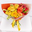 Цветочный десерт - букет с желтыми и оранжевыми розами